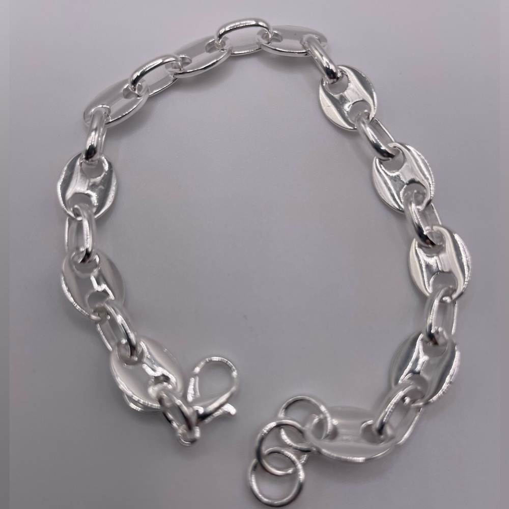 Elegant Silver Chain Bracelet